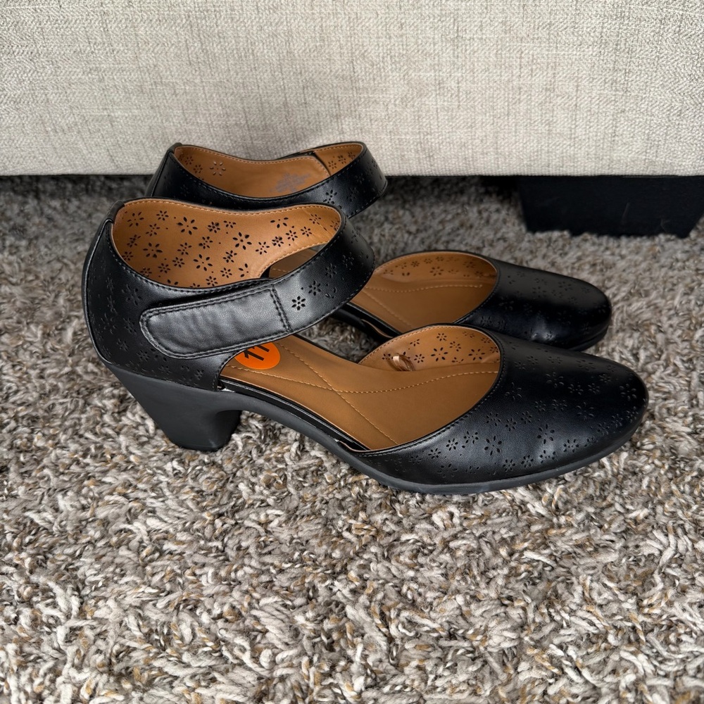 Easy Spirit Caty Mary Jane Pump (Women) Size 11 Black